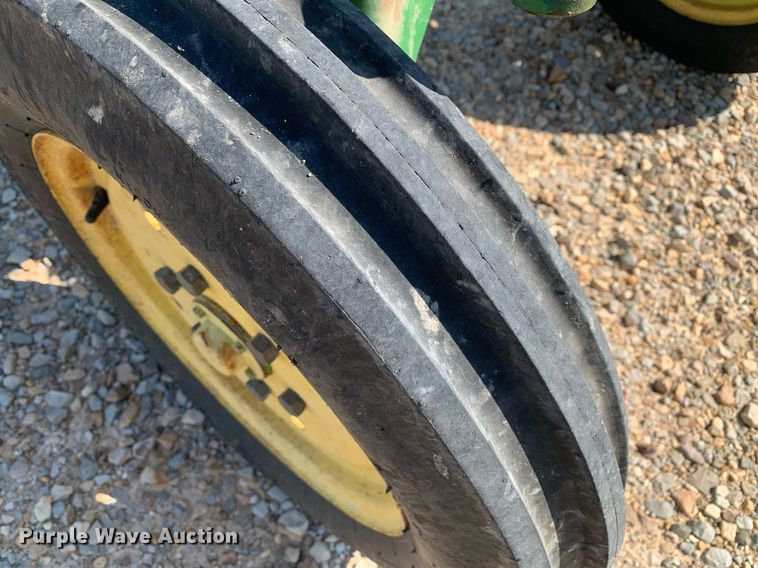 image for item DK7781 1987 John Deere 900HC  tractor