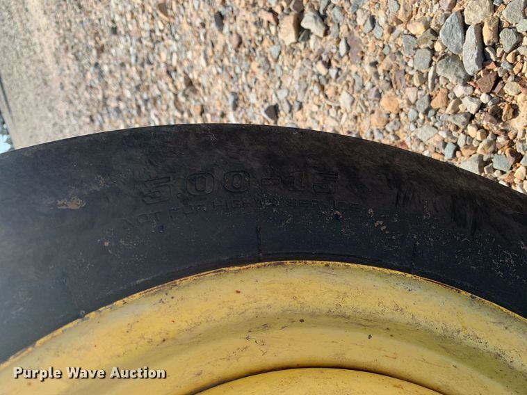 image for item DK7781 1987 John Deere 900HC  tractor