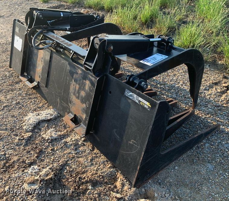 image for item DK7785 John Deere GT80  skid steer grapple bucket