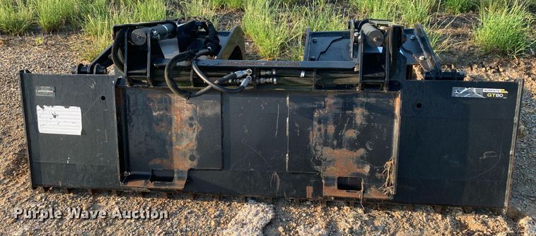 image for item DK7785 John Deere GT80  skid steer grapple bucket