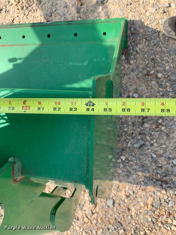 image for item DK7786 John Deere BW1616  grapple bucket