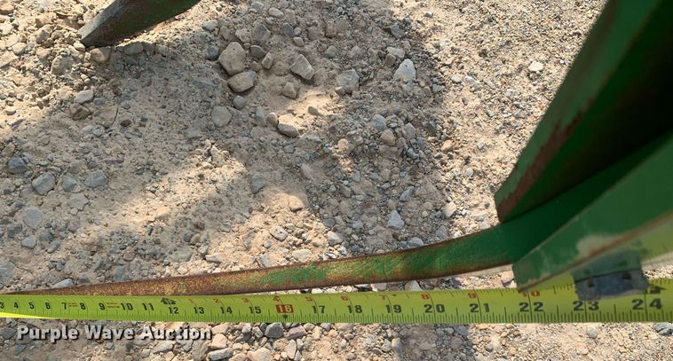 image for item DK7786 John Deere BW1616  grapple bucket