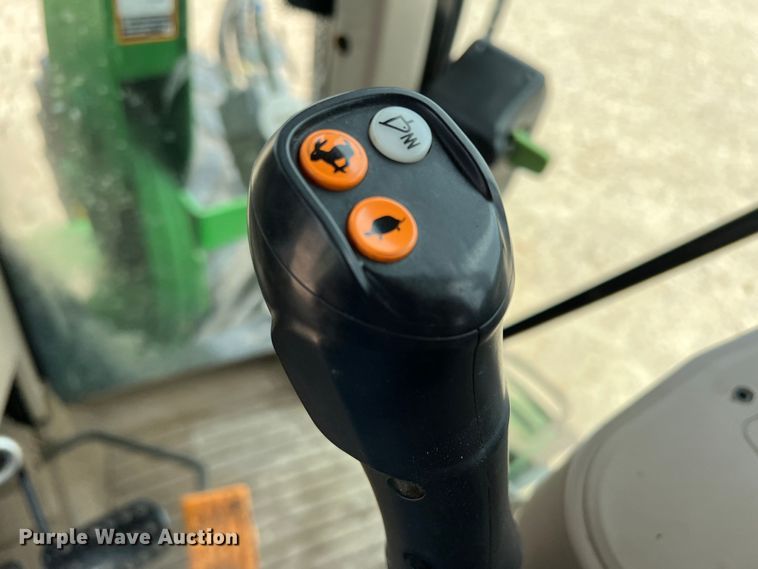 image for item DK7790 2015 John Deere 6170M  MFWD tractor