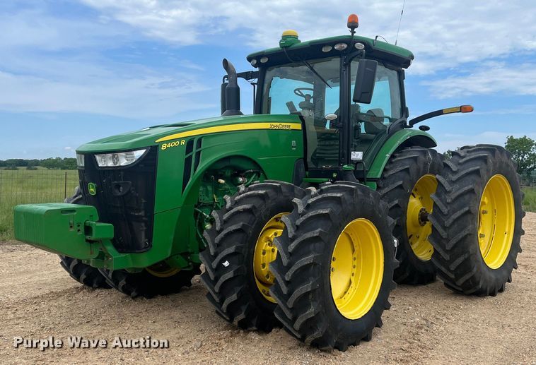 image for item DK7792 2018 John Deere 8400R  MFWD tractor
