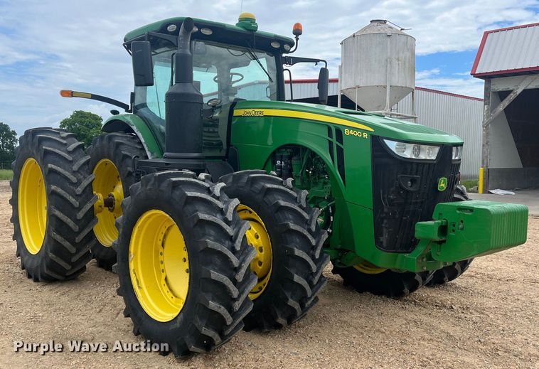 image for item DK7792 2018 John Deere 8400R  MFWD tractor