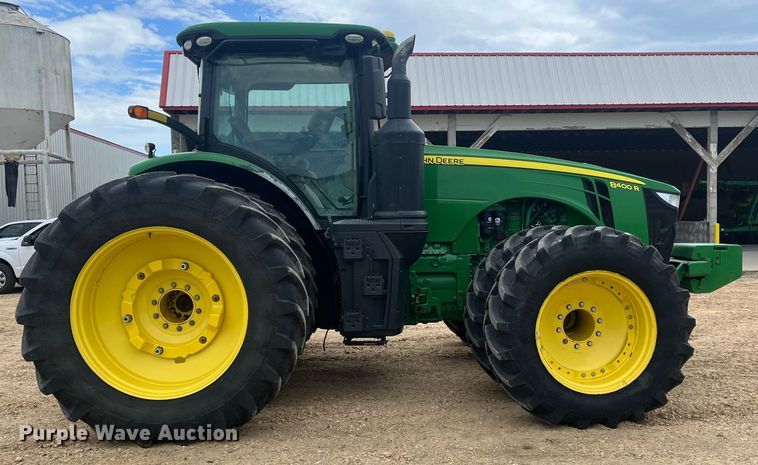 image for item DK7792 2018 John Deere 8400R  MFWD tractor