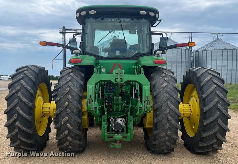 image for item DK7792 2018 John Deere 8400R  MFWD tractor