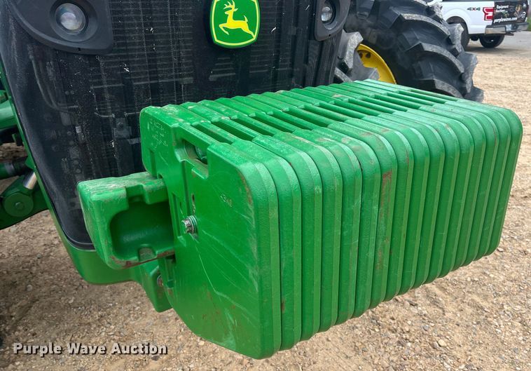image for item DK7792 2018 John Deere 8400R  MFWD tractor