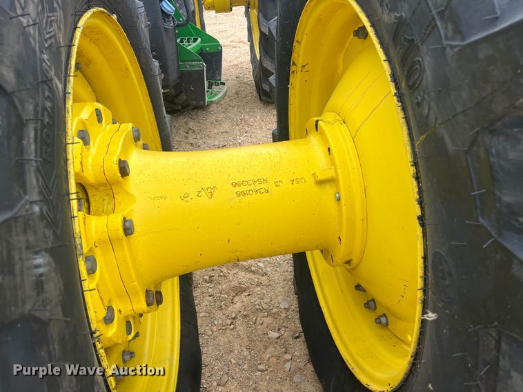 image for item DK7792 2018 John Deere 8400R  MFWD tractor