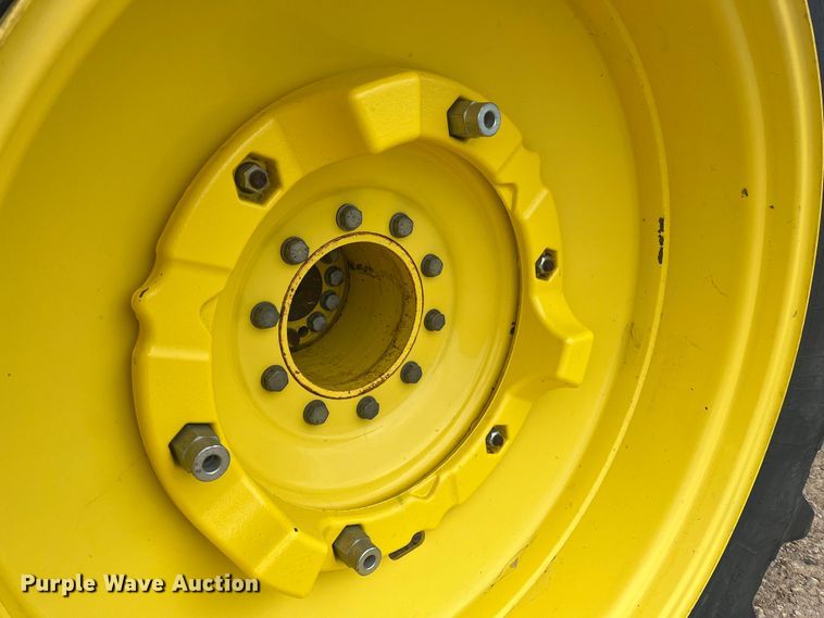 image for item DK7792 2018 John Deere 8400R  MFWD tractor