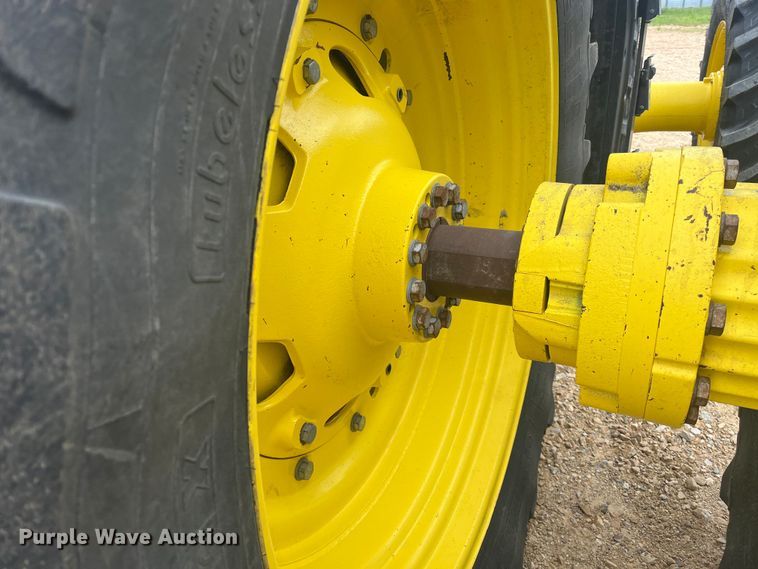 image for item DK7792 2018 John Deere 8400R  MFWD tractor