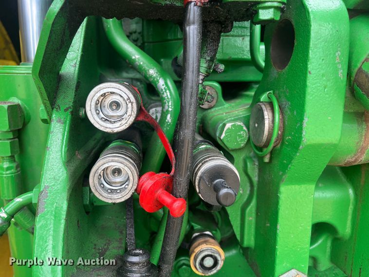image for item DK7792 2018 John Deere 8400R  MFWD tractor