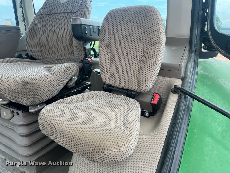 image for item DK7792 2018 John Deere 8400R  MFWD tractor