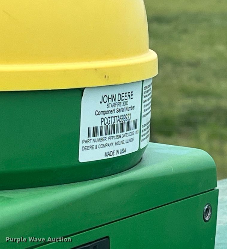 image for item DK7792 2018 John Deere 8400R  MFWD tractor