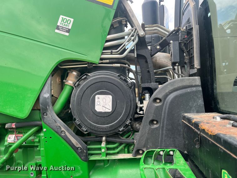 image for item DK7792 2018 John Deere 8400R  MFWD tractor