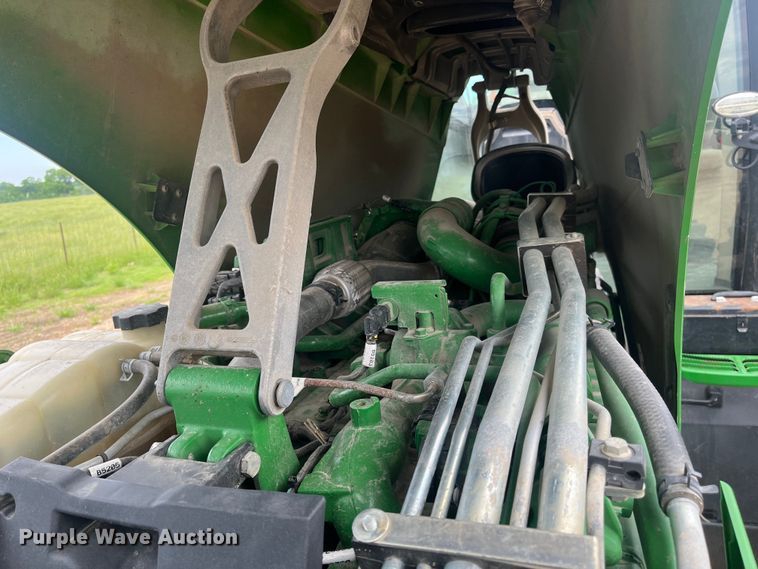 image for item DK7792 2018 John Deere 8400R  MFWD tractor