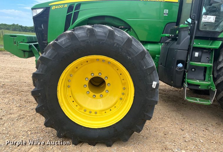 image for item DK7792 2018 John Deere 8400R  MFWD tractor