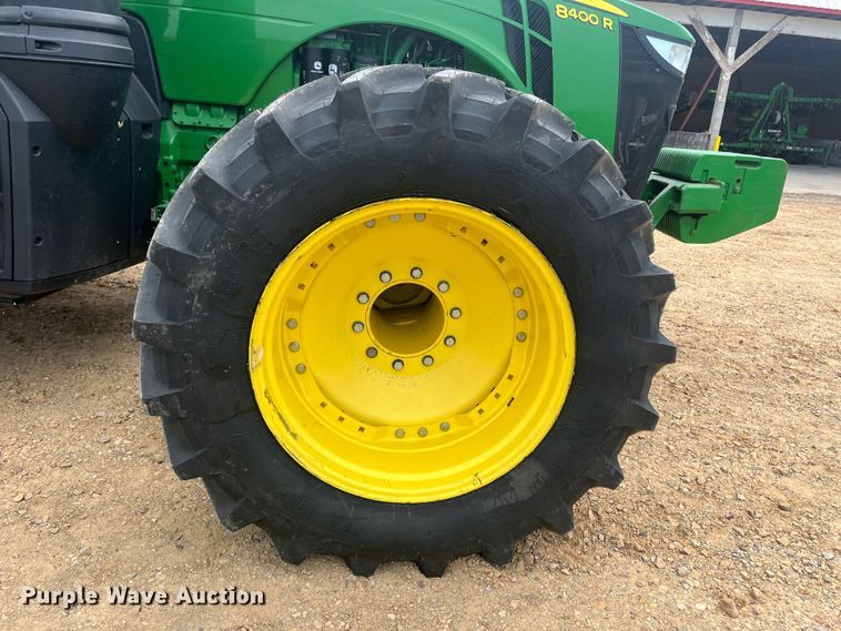 image for item DK7792 2018 John Deere 8400R  MFWD tractor