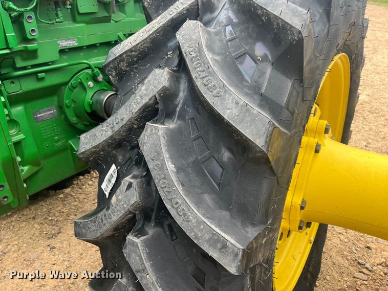 image for item DK7792 2018 John Deere 8400R  MFWD tractor