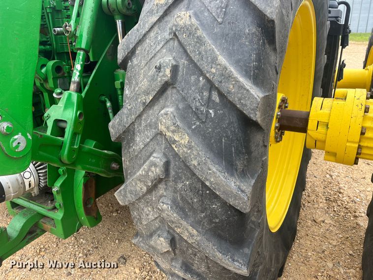 image for item DK7792 2018 John Deere 8400R  MFWD tractor