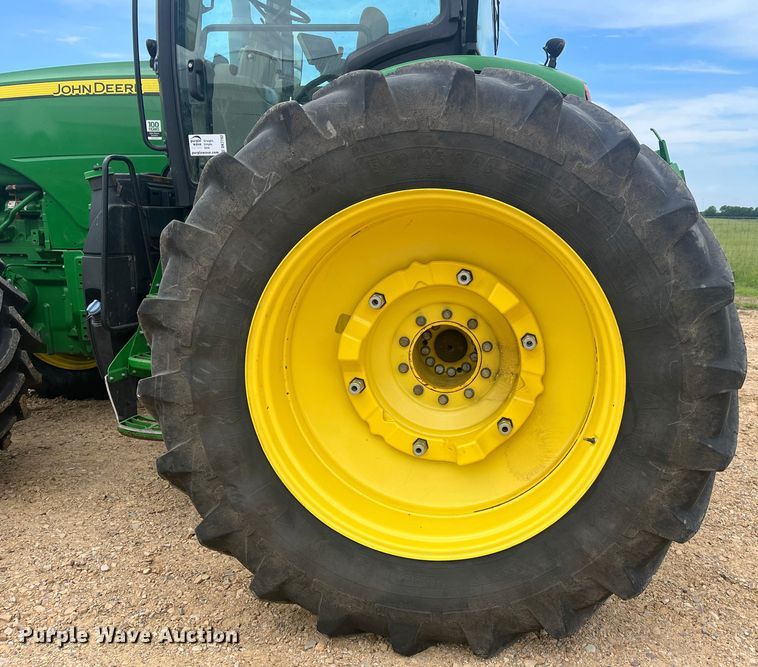 image for item DK7792 2018 John Deere 8400R  MFWD tractor