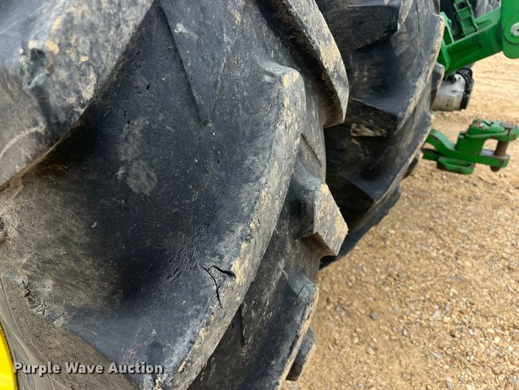 image for item DK7792 2018 John Deere 8400R  MFWD tractor