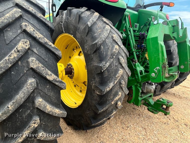 image for item DK7792 2018 John Deere 8400R  MFWD tractor