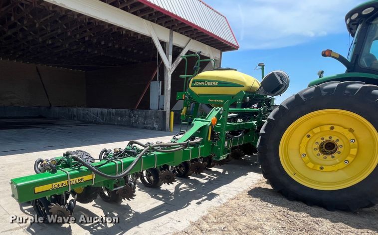 image for item DK7793 2019 John Deere 1725C Exact Emerge  planter