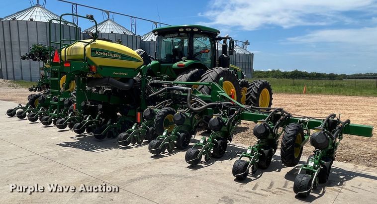 image for item DK7793 2019 John Deere 1725C Exact Emerge  planter