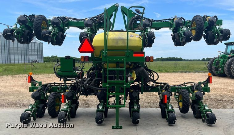 image for item DK7793 2019 John Deere 1725C Exact Emerge  planter