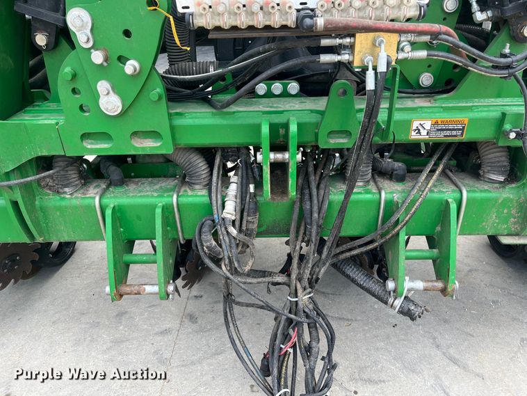 image for item DK7793 2019 John Deere 1725C Exact Emerge  planter