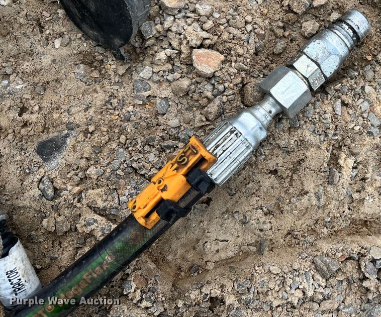 image for item DK7793 2019 John Deere 1725C Exact Emerge  planter