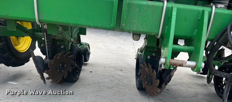 image for item DK7793 2019 John Deere 1725C Exact Emerge  planter