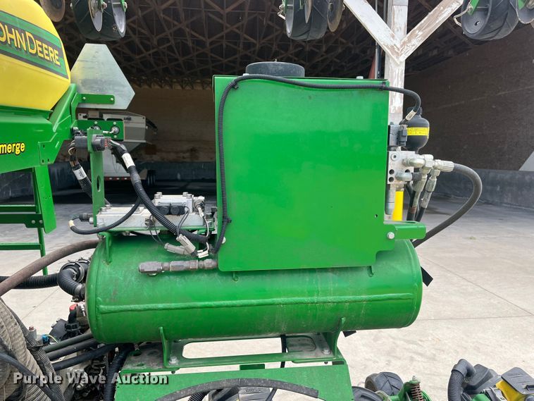 image for item DK7793 2019 John Deere 1725C Exact Emerge  planter