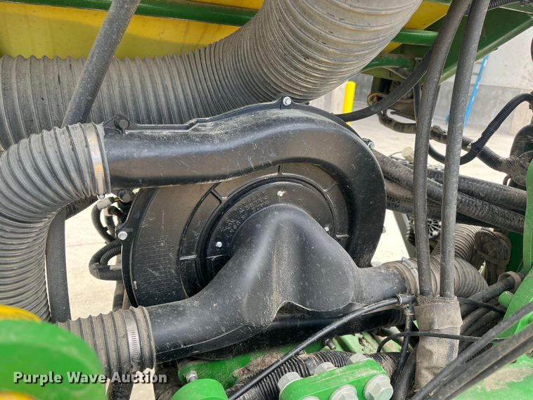 image for item DK7793 2019 John Deere 1725C Exact Emerge  planter