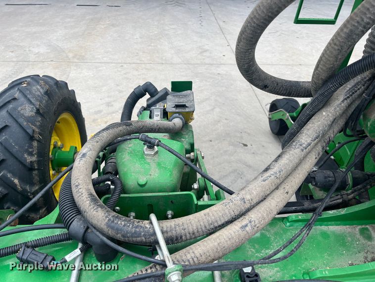 image for item DK7793 2019 John Deere 1725C Exact Emerge  planter