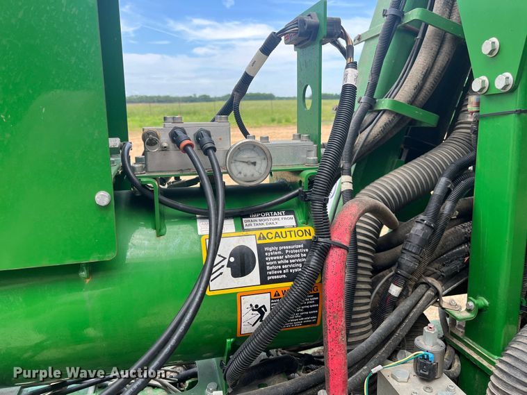 image for item DK7793 2019 John Deere 1725C Exact Emerge  planter