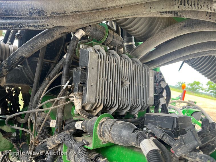 image for item DK7793 2019 John Deere 1725C Exact Emerge  planter