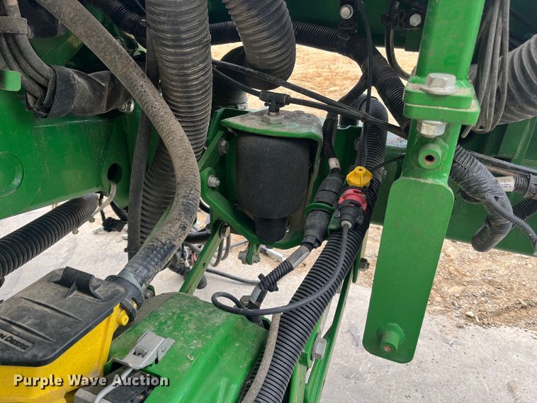 image for item DK7793 2019 John Deere 1725C Exact Emerge  planter