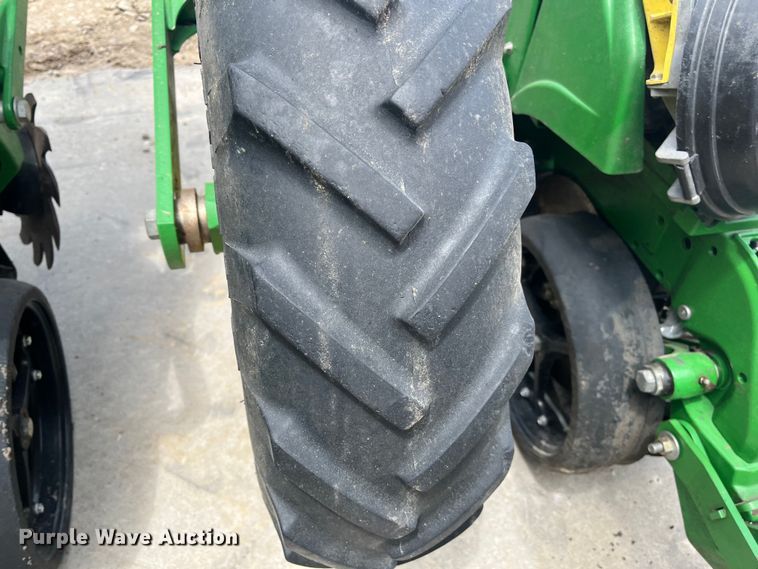 image for item DK7793 2019 John Deere 1725C Exact Emerge  planter