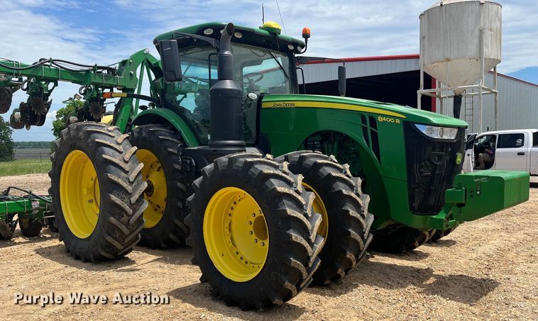 image for item DK7798 2018 John Deere 8400R  MFWD tractor