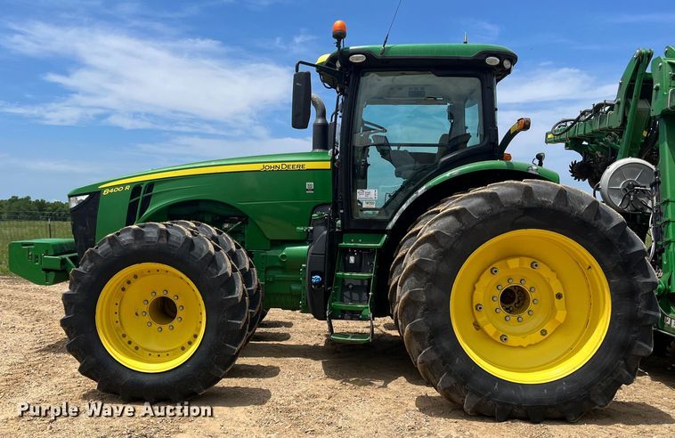 image for item DK7798 2018 John Deere 8400R  MFWD tractor