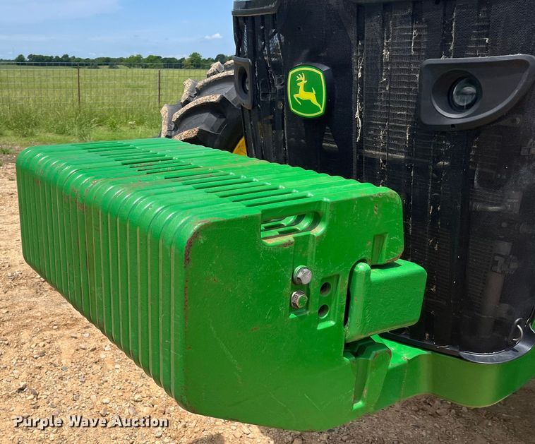 image for item DK7798 2018 John Deere 8400R  MFWD tractor