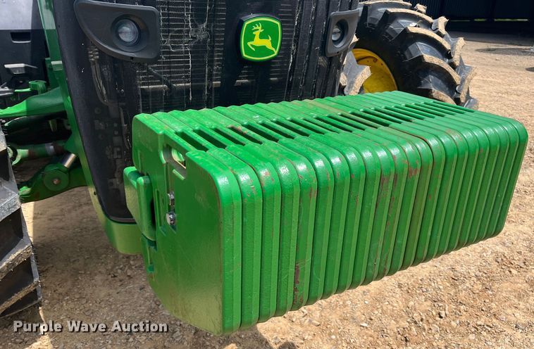 image for item DK7798 2018 John Deere 8400R  MFWD tractor