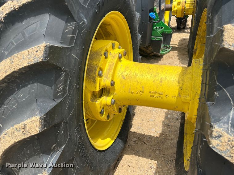 image for item DK7798 2018 John Deere 8400R  MFWD tractor