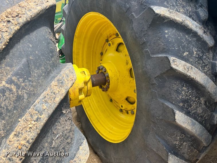 image for item DK7798 2018 John Deere 8400R  MFWD tractor