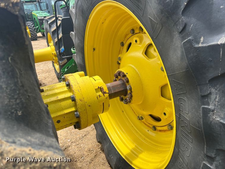 image for item DK7798 2018 John Deere 8400R  MFWD tractor