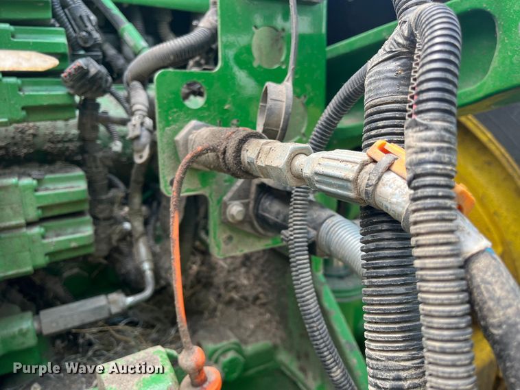 image for item DK7798 2018 John Deere 8400R  MFWD tractor