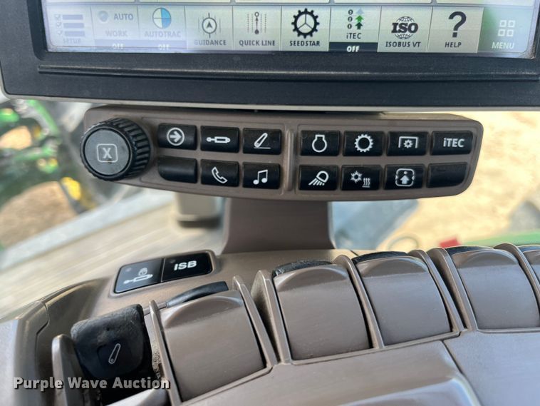 image for item DK7798 2018 John Deere 8400R  MFWD tractor