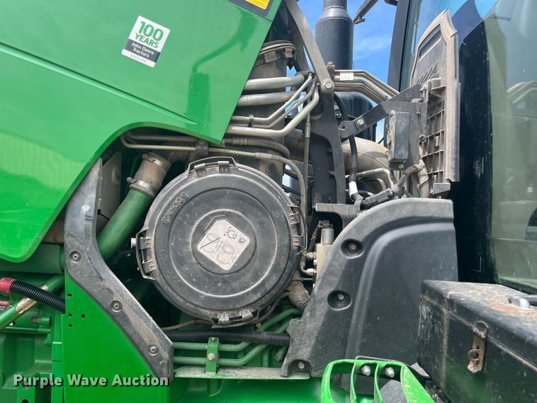 image for item DK7798 2018 John Deere 8400R  MFWD tractor